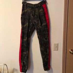 High waisted camo pants!
